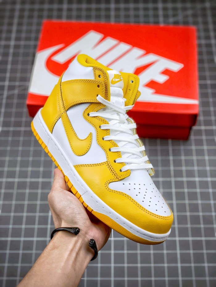 Nike Dunk High Dark Sulfur (W)