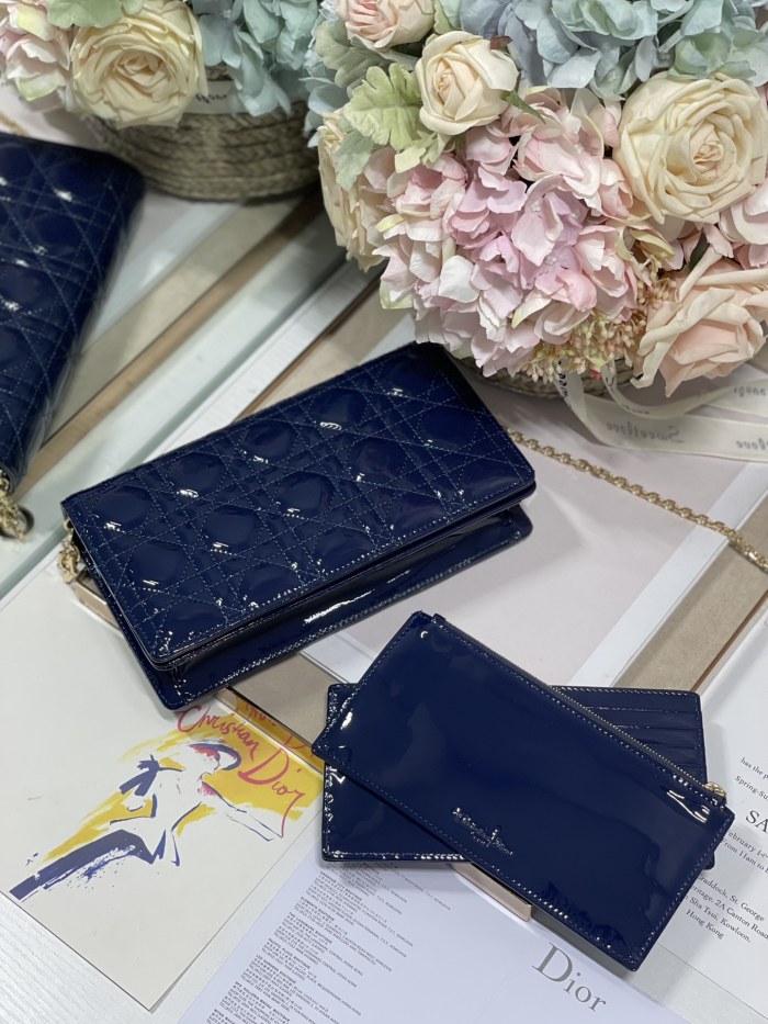 Handbag Dior 77035 size 21.5 x 11.5 x 3 cm