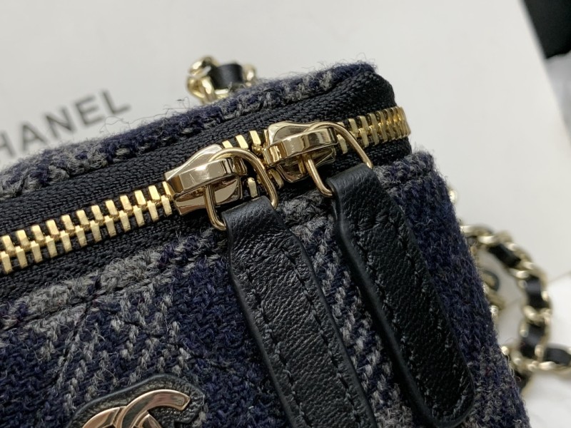 Handbag Chanel size 8.5*11*7* cm