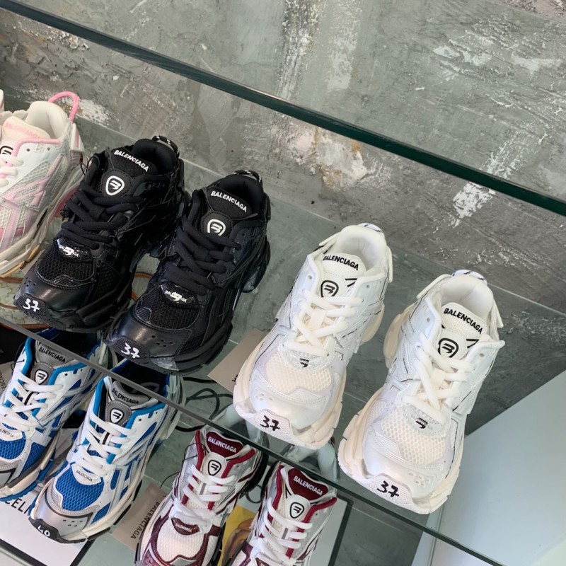 Balenciaga Runner sneaker 7