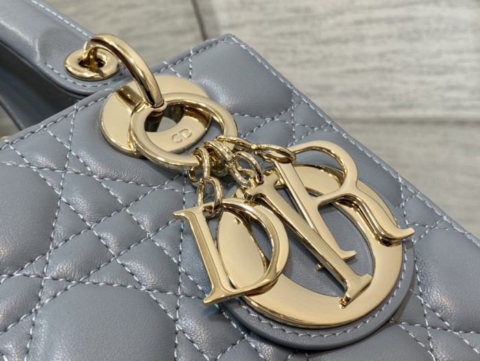 Handbag Dior size 20 cm