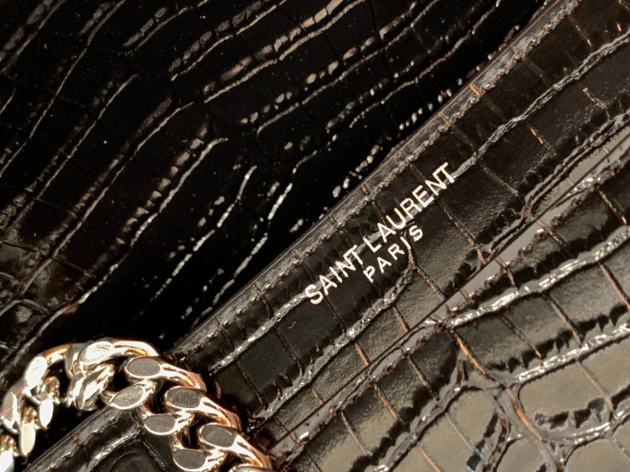 Handbags SAINT LAURENT 442906 size 22x8x16 cm