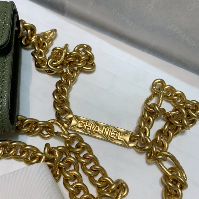 Handbag Chanel 81156 size 12 9 2.5 cm