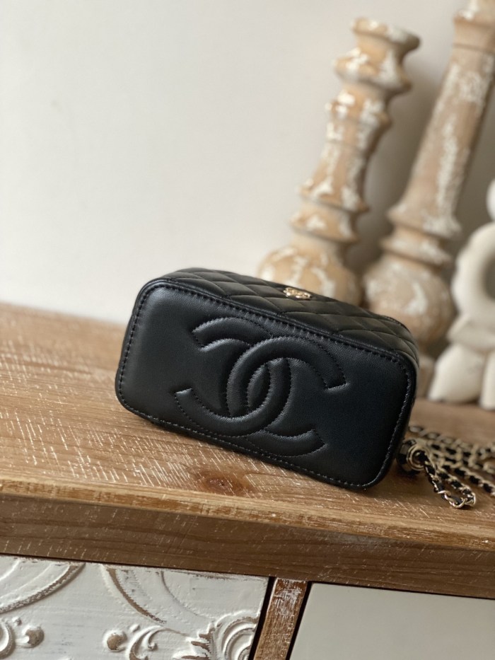 Handbag Chanel 81242 size 17 cm