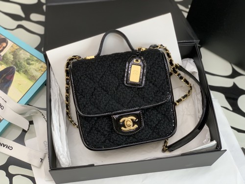 Handbag Chanel size 𝟷𝟽*𝟸𝟶.𝟻 *𝟼 𝚌𝚖