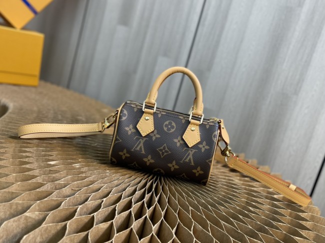 Handbag Louis Vuitton M81085 size 16.0 x 11.0 x 9.0 cm