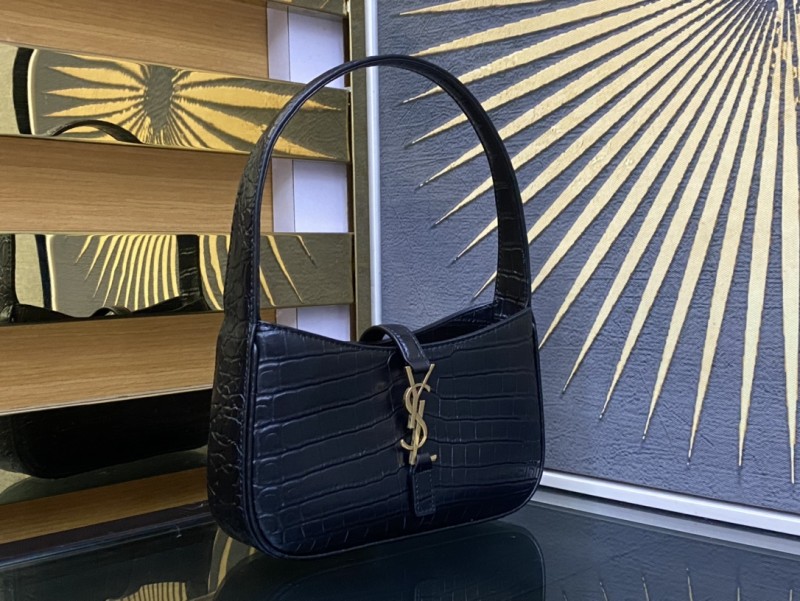 Handbags SAINT LAURENT 710318 size 19x11.5x4.5 cm