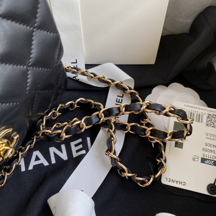 Handbag Chanel size 17 cm