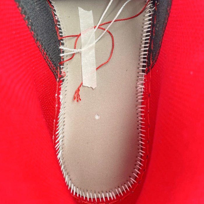 Air Jordan 1 Mid Very Berry