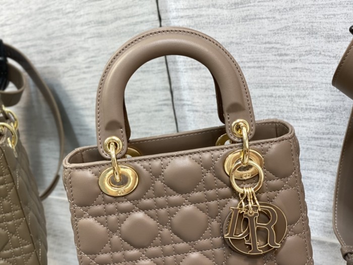 Handbag Dior size 20 cm