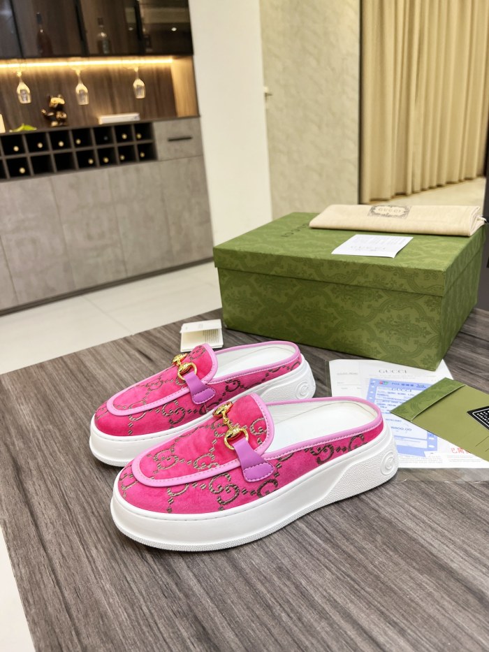 Gucci Women's WOMEN 6