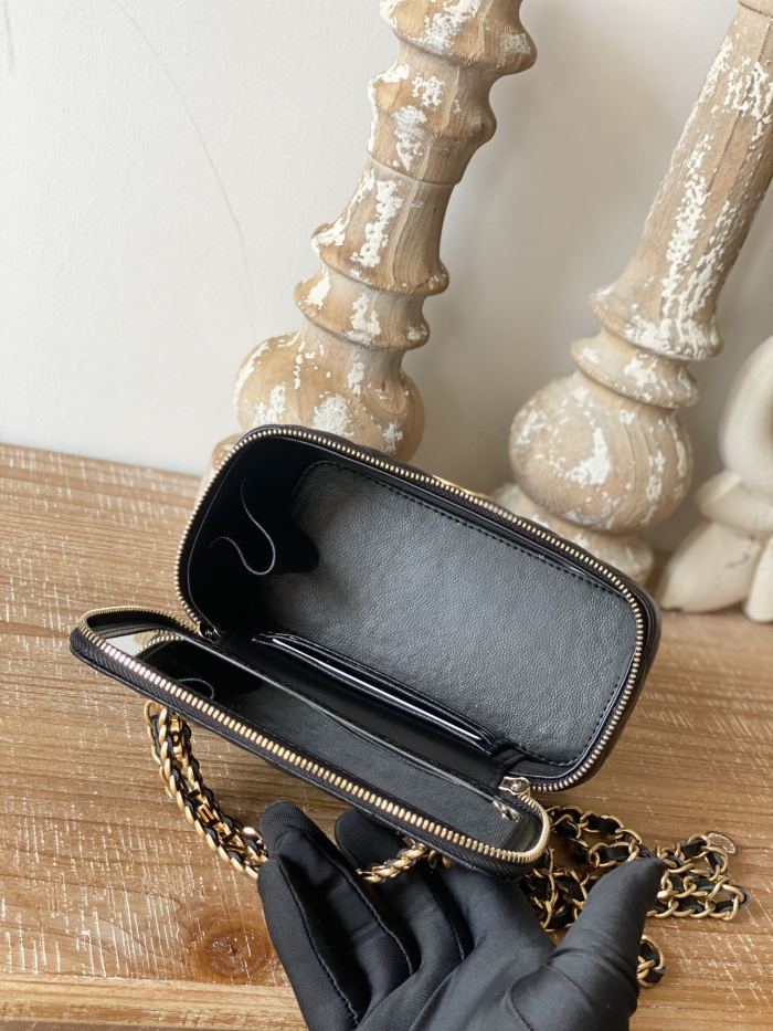 Handbag Chanel 81195 size 16 9.5 8 cm