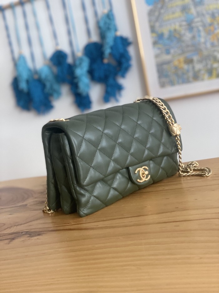 Handbag Chanel AS3609 size 16x25x10 cm