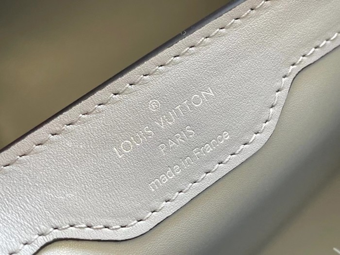 Handbag Louis Vuitton M48865 M42258 size 26.5 x 17.5 x 9 cm