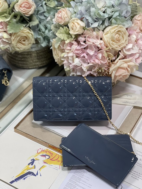 Handbag Dior 77035 size 21.5 x 11.5 x 3 cm