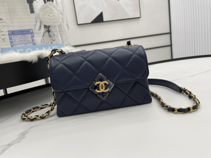 Handbag Chanel AS2633 size 18*7*12 cm