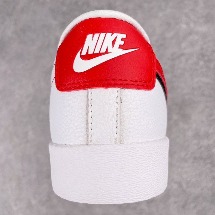 Nike Blazer Low Sneaker 18