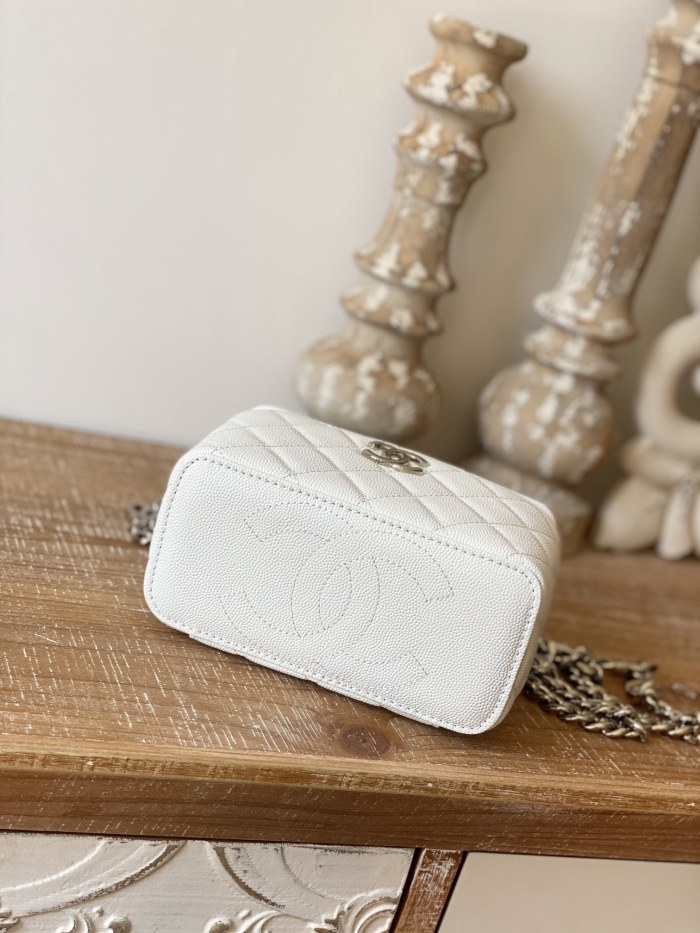 Handbag Chanel 81194 size 17 cm