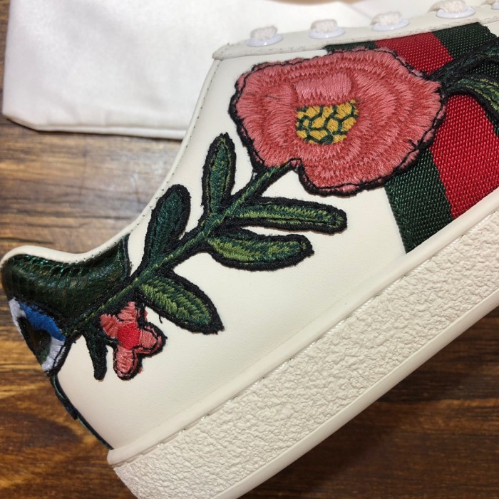 Gucci Ace embroidered sneaker 53
