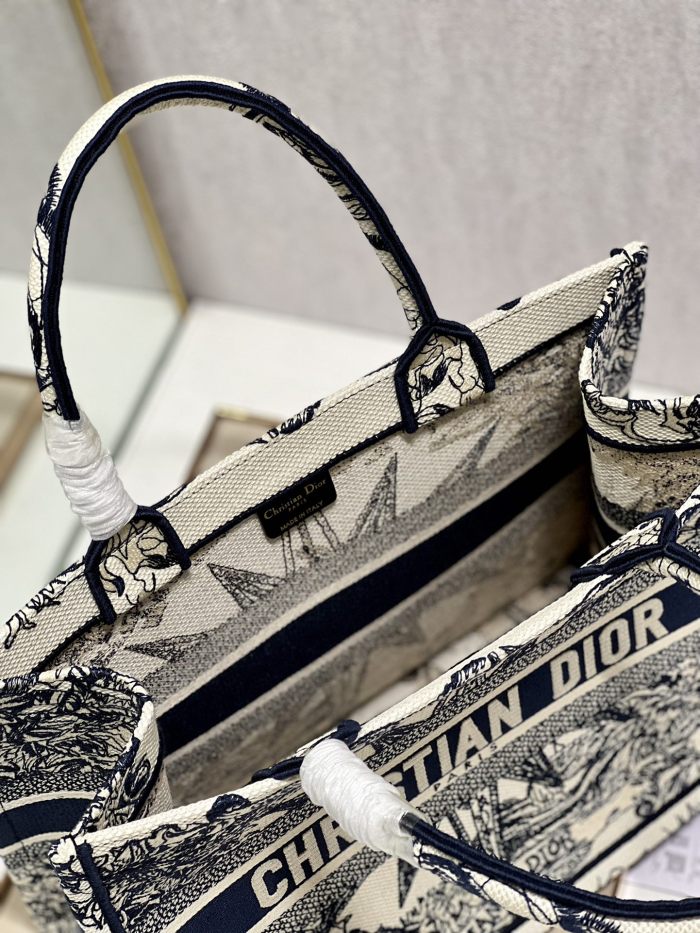 Handbag Dior 8001 size 36×28 cm
