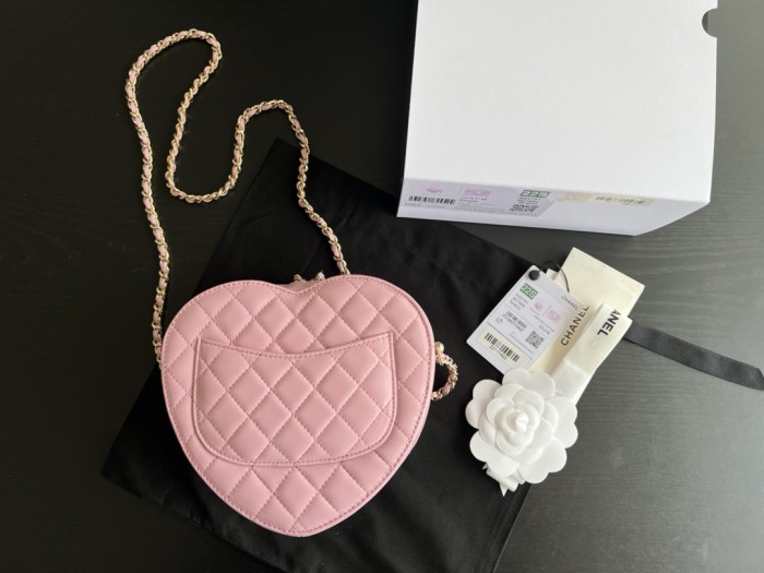 Handbag Chanel size 18cmx17cmx5 cm
