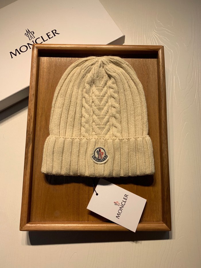 Hat Moncler 3