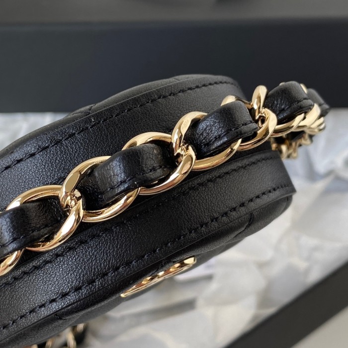 Handbag Chanel AP2568 size 17X14x2.4 cm