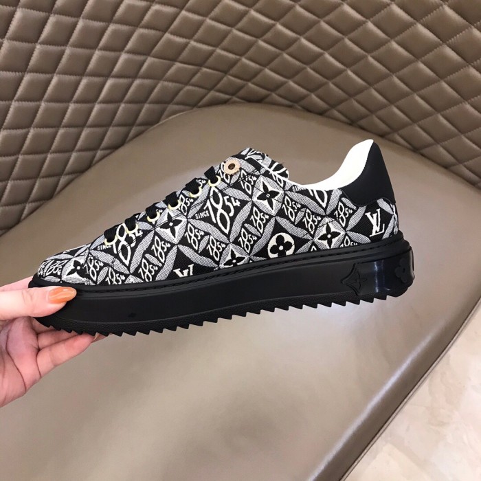Louis Vuitton Low Top sneaker 44