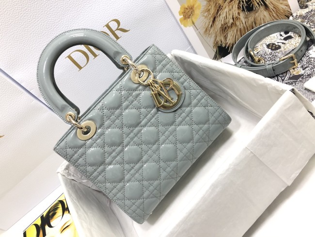 Handbag Dior M0565 size 24×20×11 cm