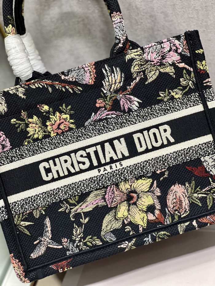 Handbag Dior 1265 size 26.5×21×14 cm