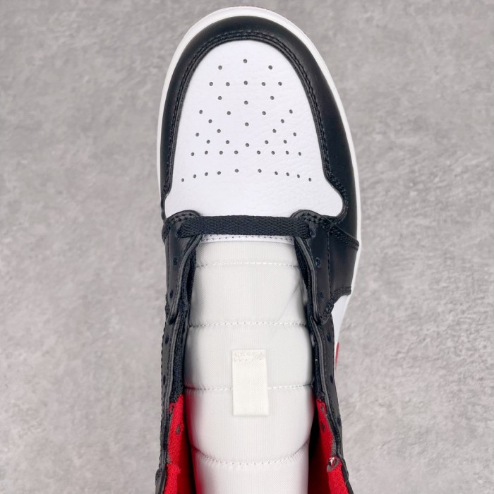 Air Jordan 1 Mid Very Berry