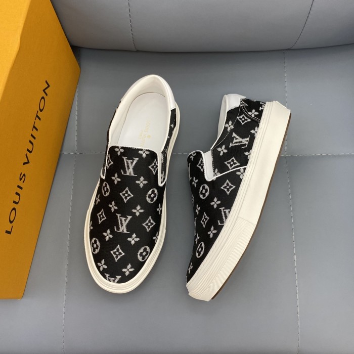 Louis Vuitton Monogram Denim sneaker 29