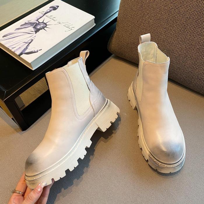 UGG Sneaker 9
