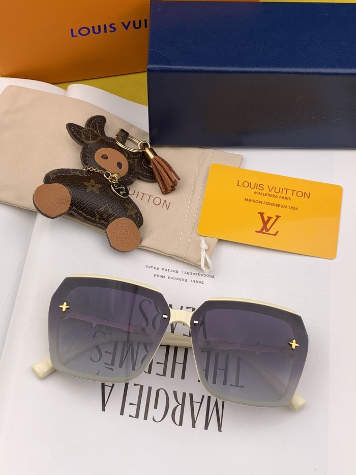 Sunglasses Louis Vuitton L0810