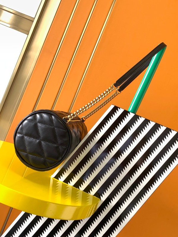 Handbags SAINT LAURENT 712706 size 24~12~12 CM