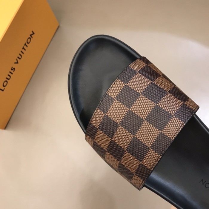 Louis Vuitton Slipper 61