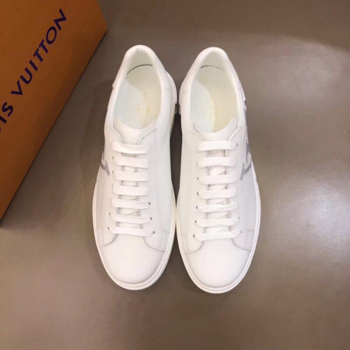 Louis Vuitton Low Top sneaker 22