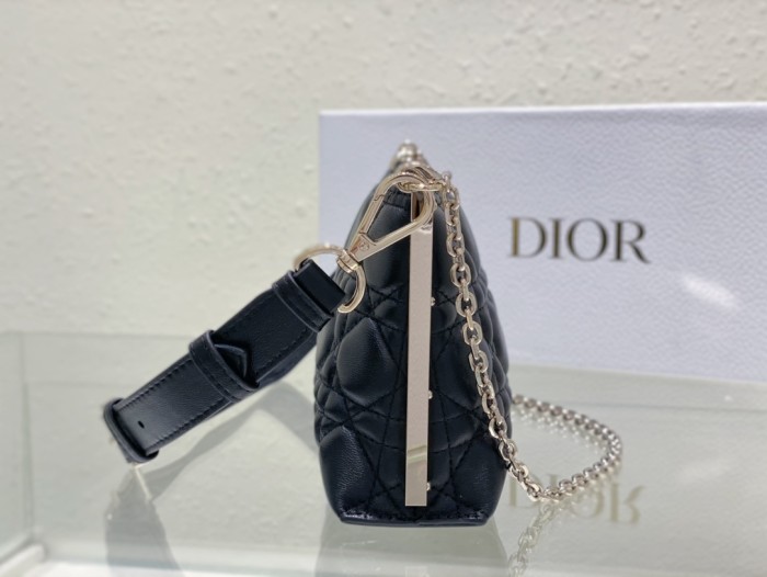 Handbag Dior size 27 x 12 x 5 cm