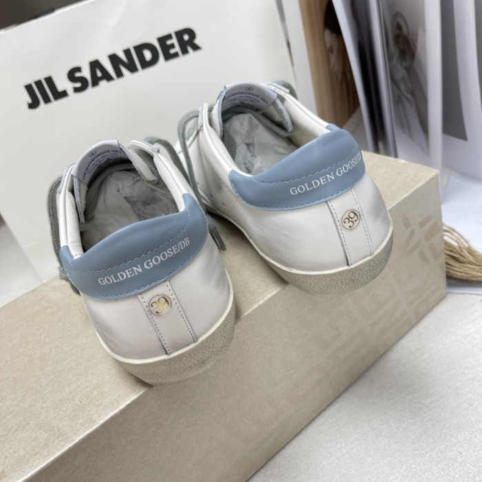 Golden Goose Superstar distressed-finish sneakers 31