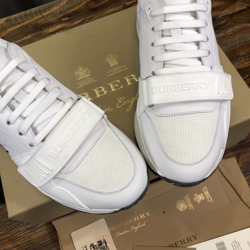 Burberry Vintage Sneaker 24