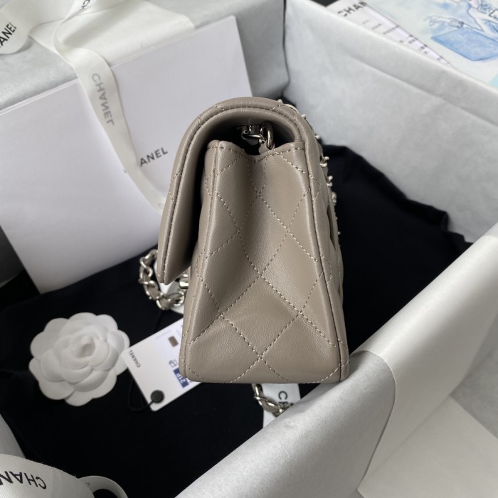 Handbag Chanel size 20 cm