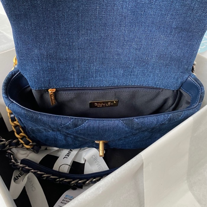 Handbag Chanel size 26 cm