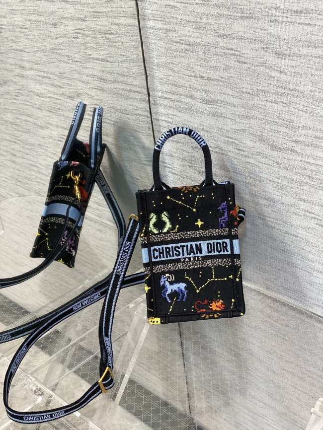 Handbag Dior size 13.5*5*18 cm