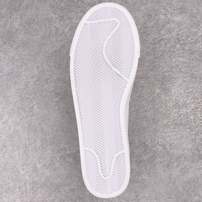 Nike Blazer Low Sneaker 18