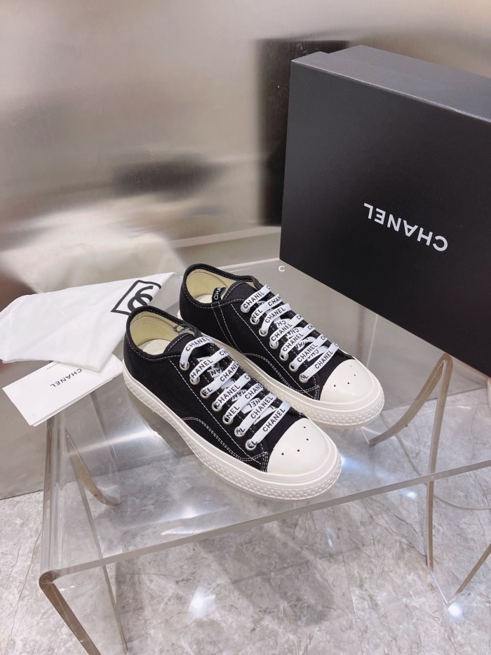 Chanel Flat canvas Sneaker 9