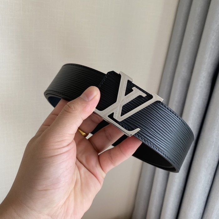 Louis Vuitton Belt 12 (width 4cm)