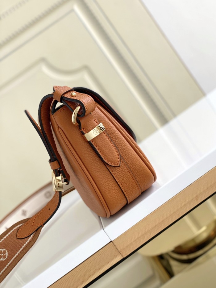 Handbag Louis Vuitton M58968 size 25 x 17.5 x 8 cm