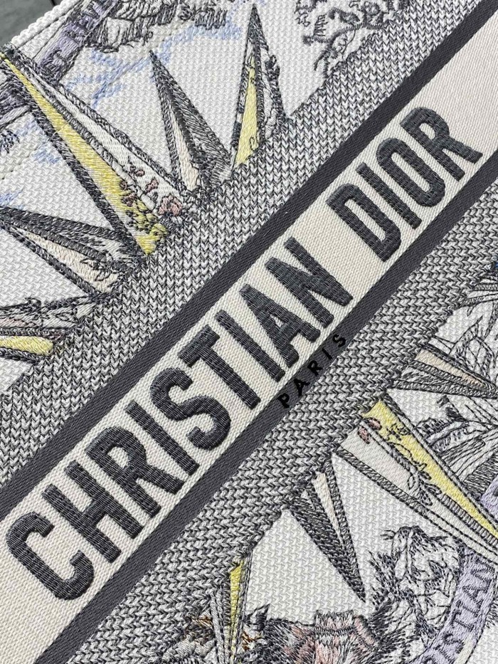 Handbag Dior size 36*18*28 cm