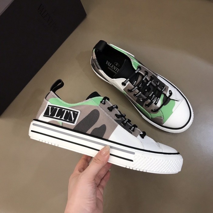 Valentino Garavani Giggies VLTN TIMES low-top sneakers 15