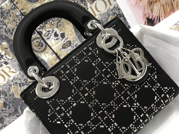 Handbag Dior M0505 size 17×15×7 cm